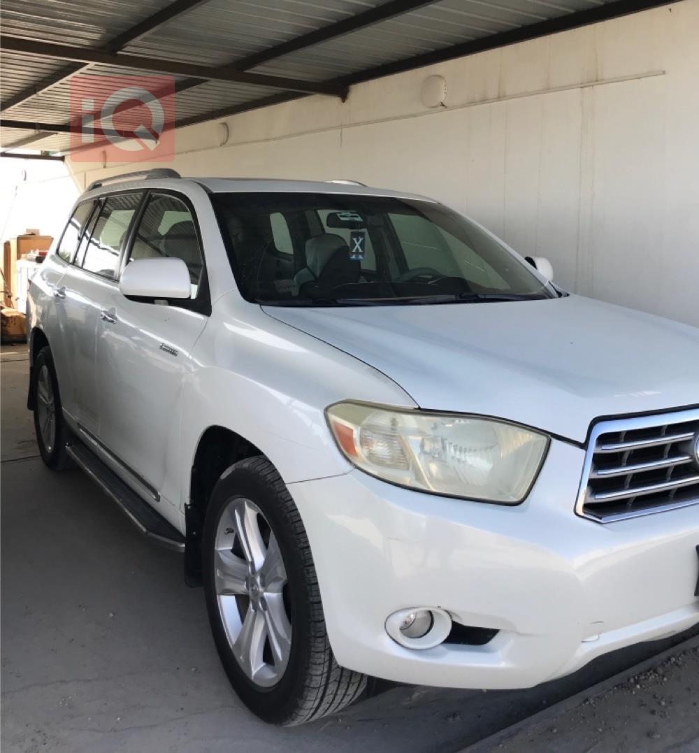 تۆیۆتا هایلاندەر